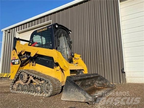 CAT 257D Krautuvai su šoniniu pasukimu
