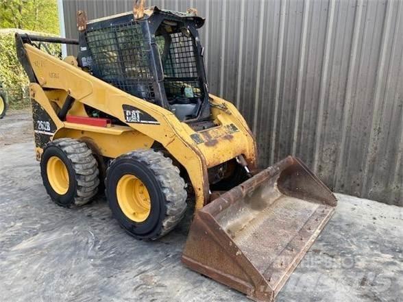 CAT 262B Krautuvai su šoniniu pasukimu