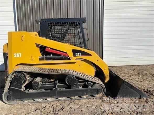 CAT 267 Krautuvai su šoniniu pasukimu