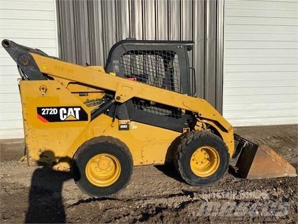 CAT 272D Krautuvai su šoniniu pasukimu