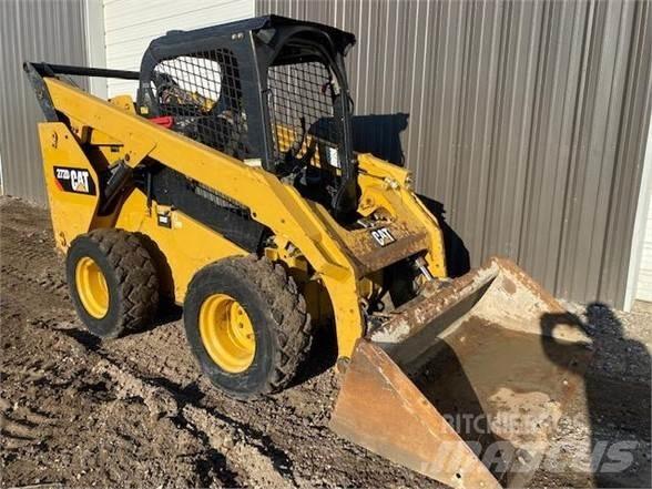 CAT 272D Krautuvai su šoniniu pasukimu