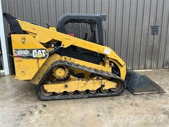 CAT 299D2 Krautuvai su šoniniu pasukimu
