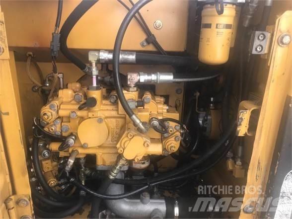 CAT 312CL Vikšriniai ekskavatoriai
