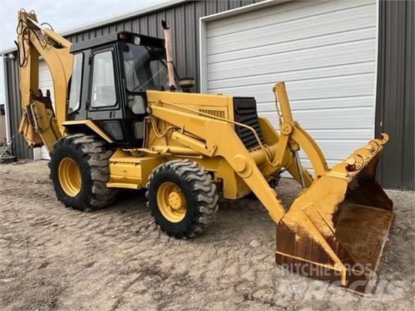 CAT 446B Ekskavatoriniai krautuvai
