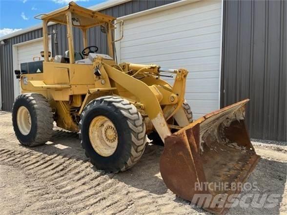 CAT 924F Naudoti ratiniai krautuvai