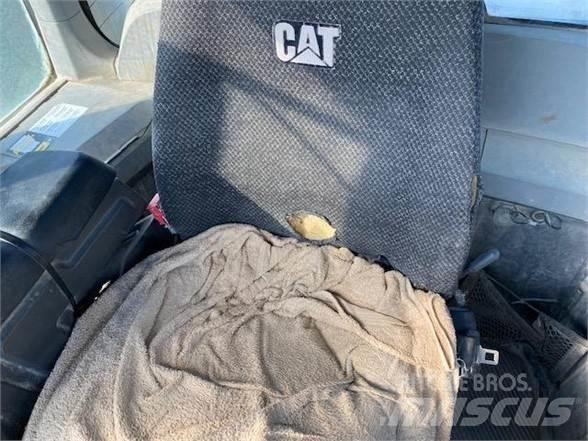 CAT 924K Naudoti ratiniai krautuvai
