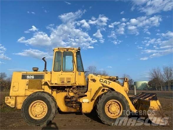 CAT 926 Naudoti ratiniai krautuvai
