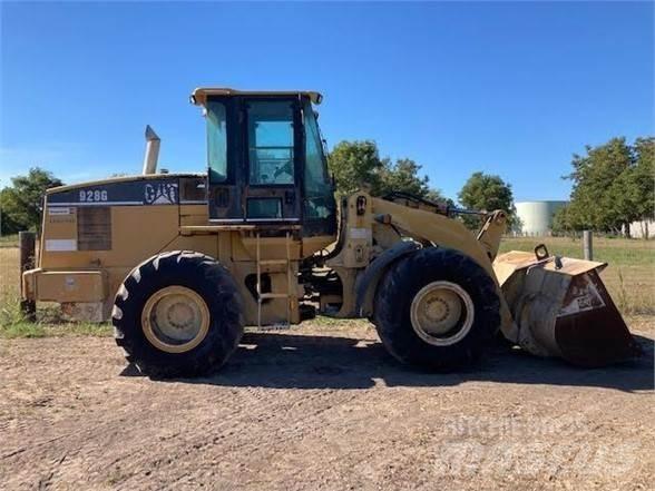 CAT 928G Naudoti ratiniai krautuvai