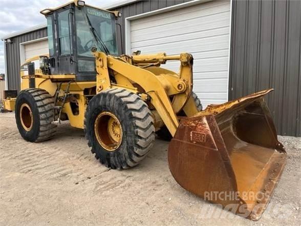 CAT 938G Naudoti ratiniai krautuvai