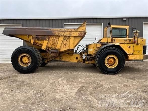 CAT D25C Karjeriniai savivarčiai