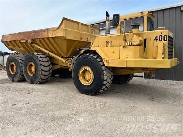 CAT D400 Karjeriniai savivarčiai