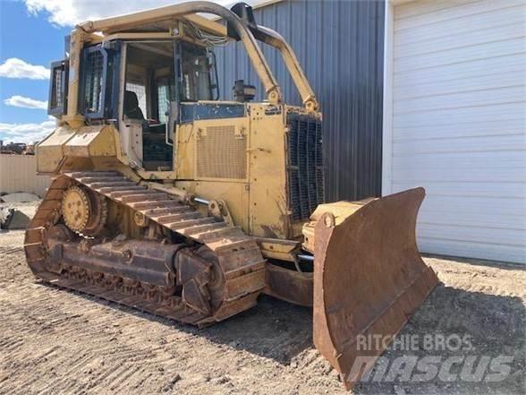 CAT D5M XL Vikšriniai buldozeriai