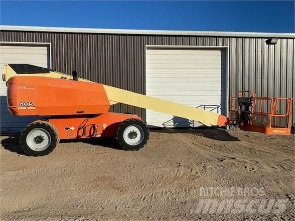 JLG 600S Teleskopiniai keltuvai