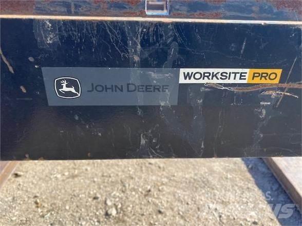 John Deere  Šakės