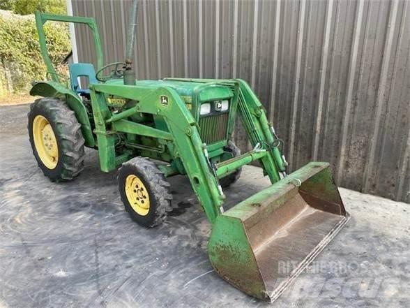 John Deere 850 Traktoriai