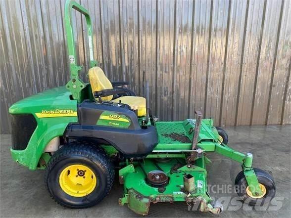 John Deere 997 Žoliapjovės su lankstiniu vairavimo mechanizmu
