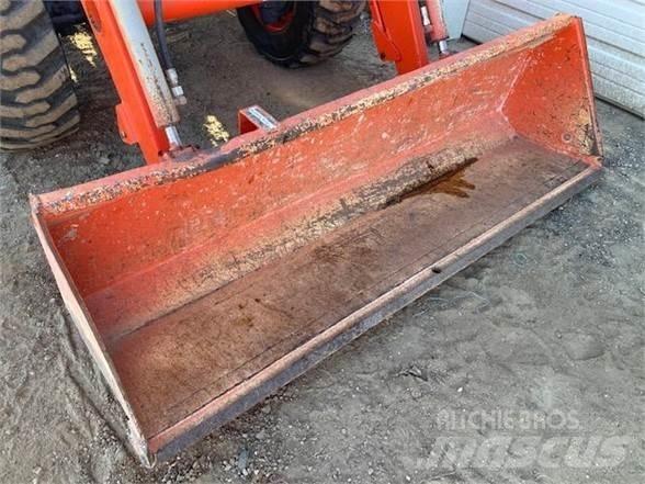 Kubota MX5000 Traktoriai