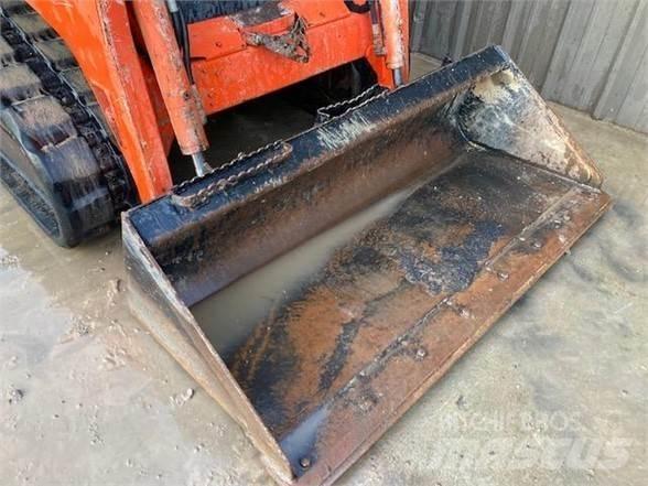 Kubota SVL75 Krautuvai su šoniniu pasukimu