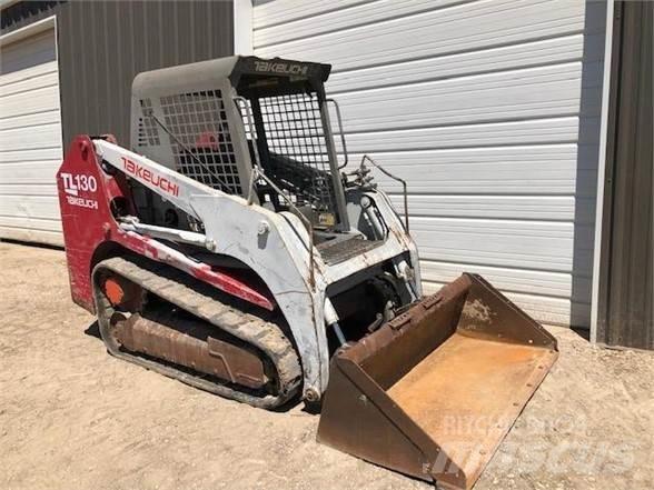 Takeuchi TL130 Krautuvai su šoniniu pasukimu