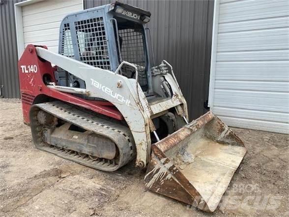 Takeuchi TL140 Krautuvai su šoniniu pasukimu