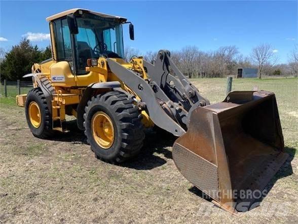 Volvo L60F Naudoti ratiniai krautuvai