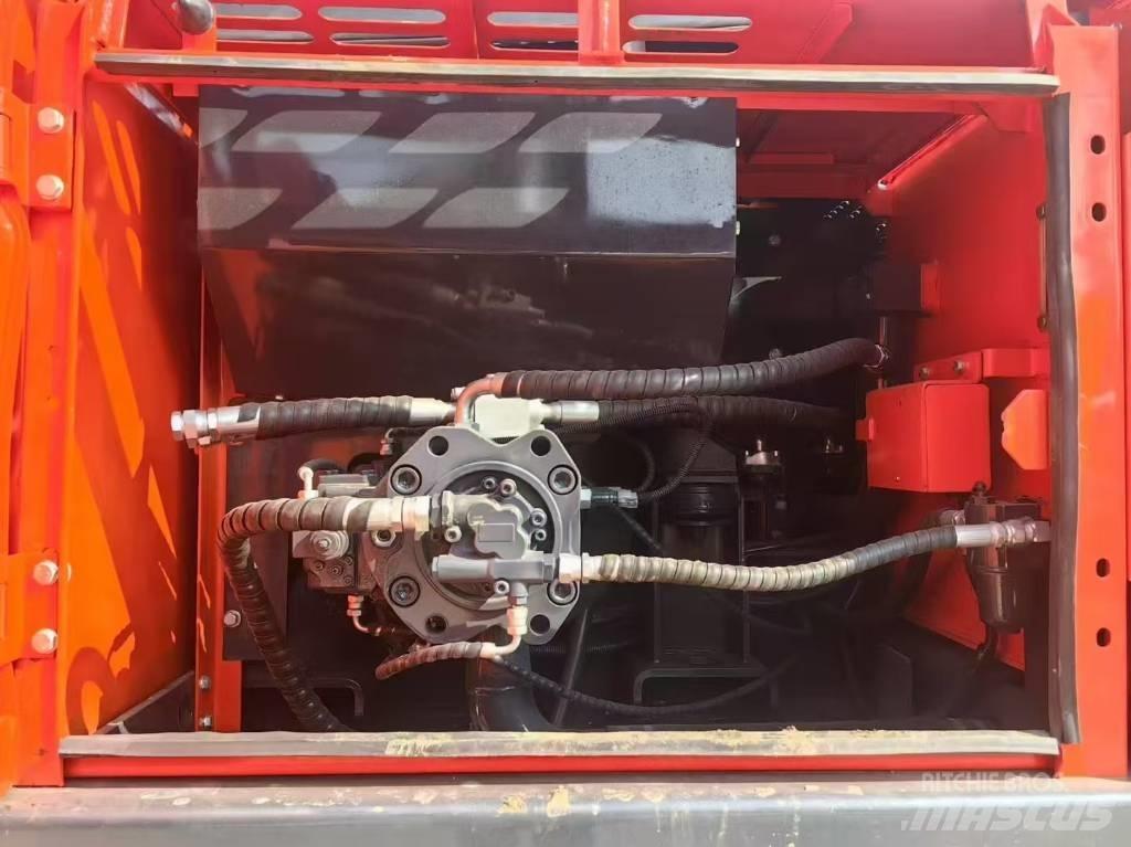 Doosan DX 225 LC Vikšriniai ekskavatoriai
