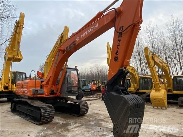 Hitachi EX200-5 Vikšriniai ekskavatoriai