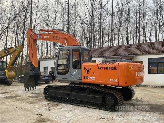 Hitachi EX200-5 Vikšriniai ekskavatoriai