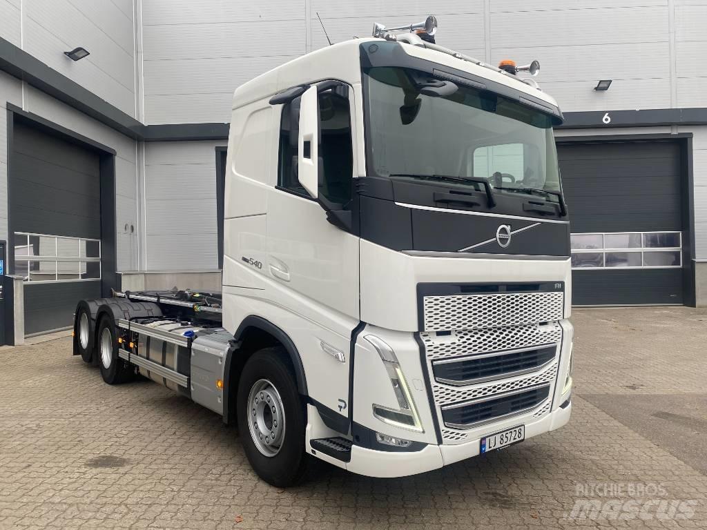 Volvo FH 540 Sunkvežimiai su keliamuoju kabliu