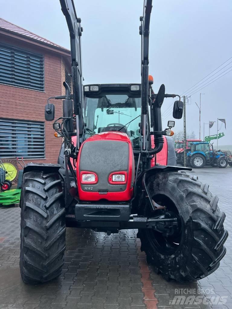 Valtra N 142 Traktoriai