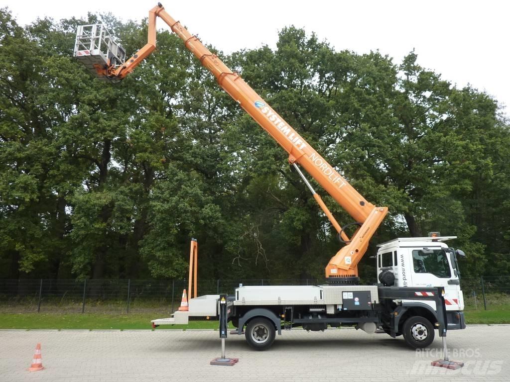 Ruthmann T 330 Ant vilkikų montuojamos kėlimo platformos