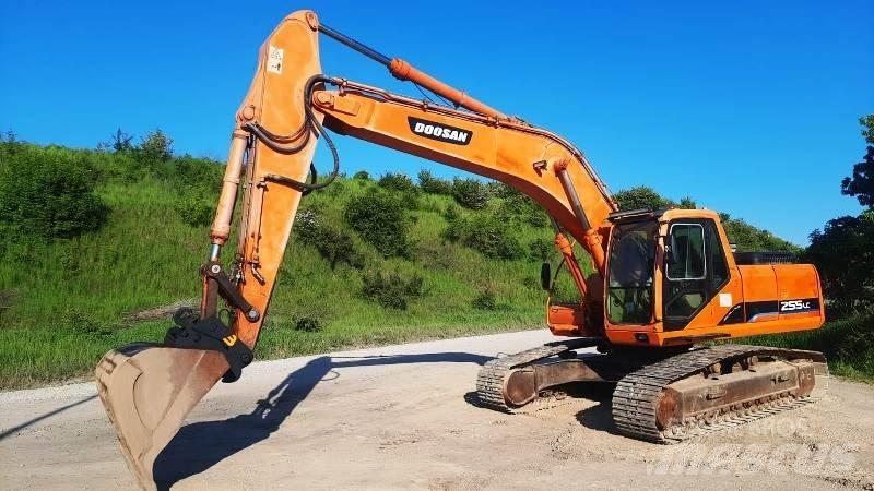 Daewoo S255 LC Vikšriniai ekskavatoriai