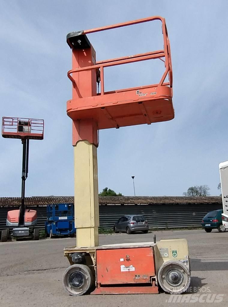 JLG 1230 ES Vertikalūs stiebiniai keltuvai