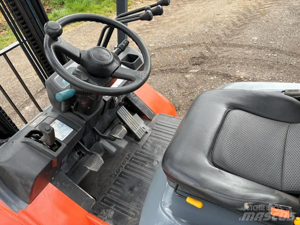 Toyota 7FGJ35 LPG (dujiniai) krautuvai