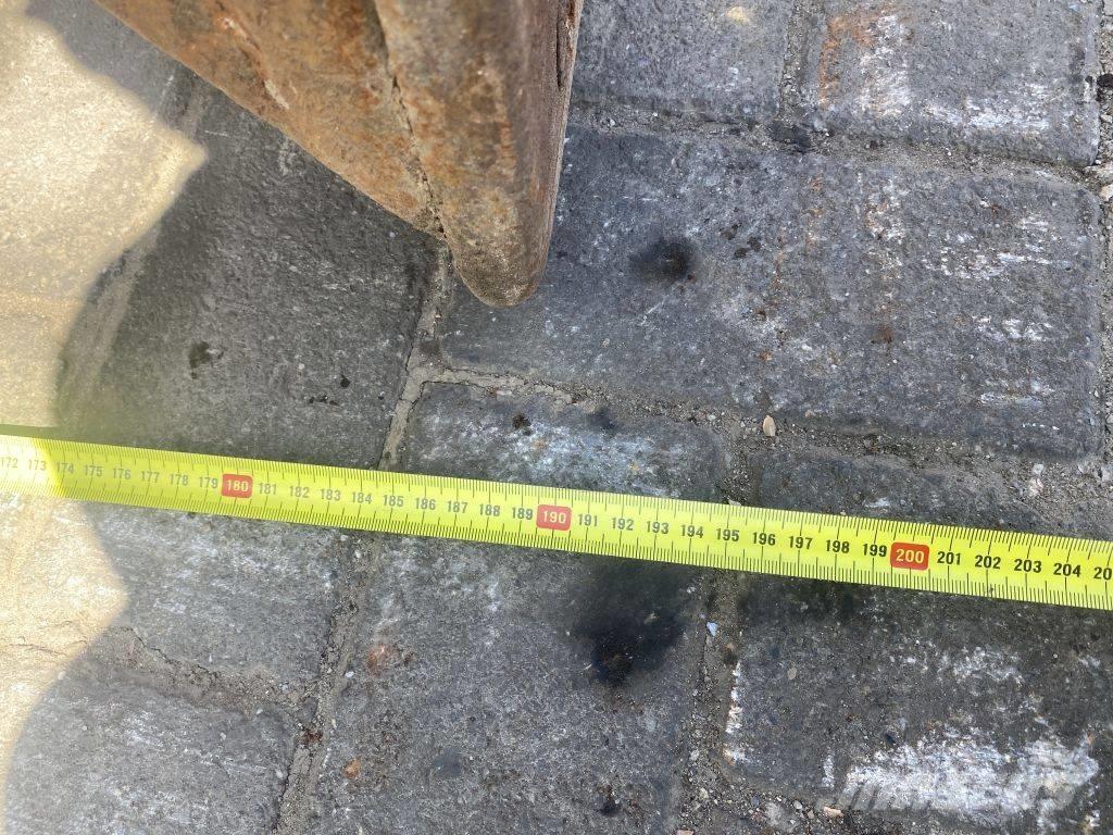 Demarec CW 30 Griebtuvai