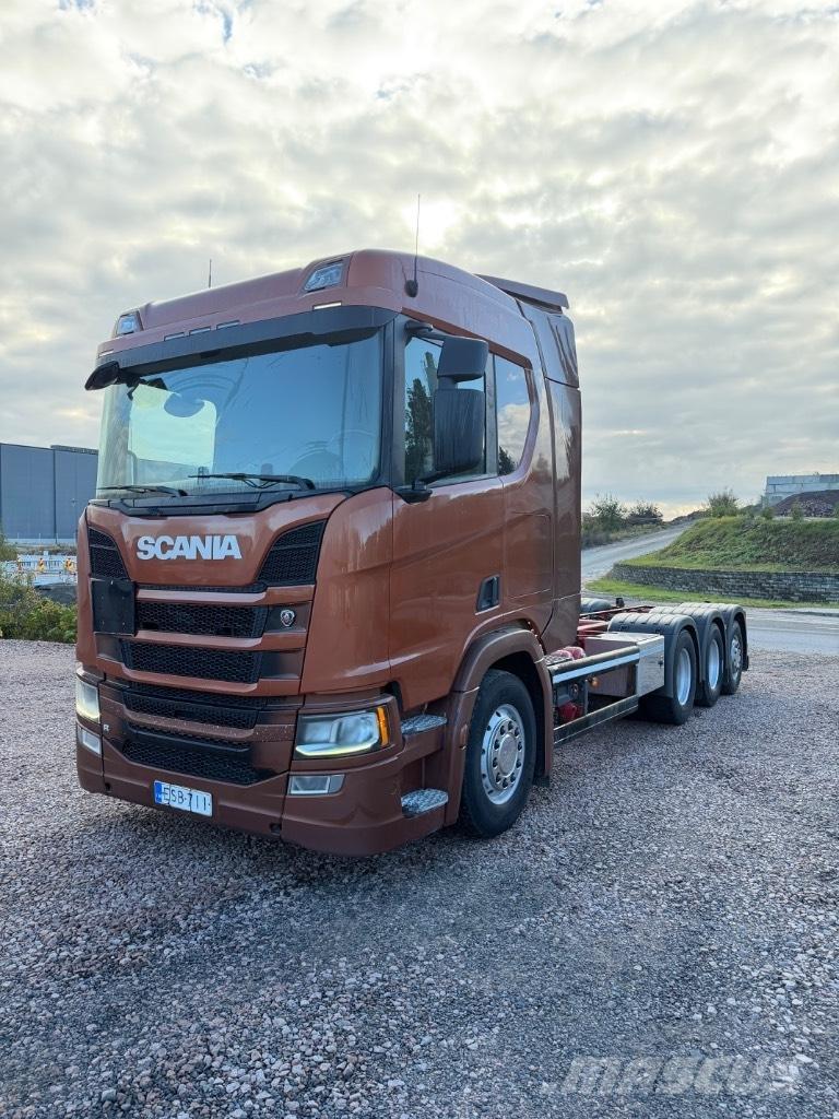 Scania R540B8x4*4NB Važiuoklė su kabina