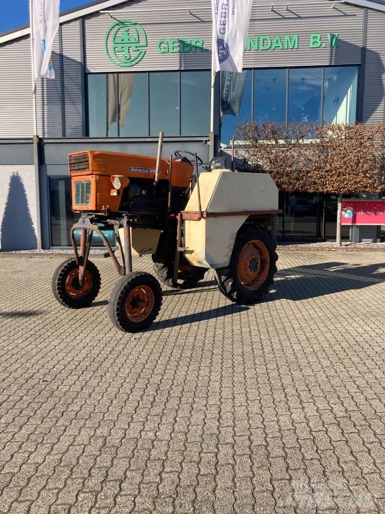 Universal 640V Traktoriai