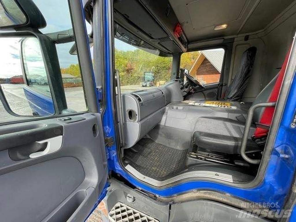 Scania P 230 Važiuoklė su kabina