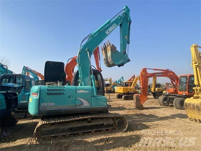 Kobelco SK 130 Vidutinės galios ekskavatoriai 7-12 t