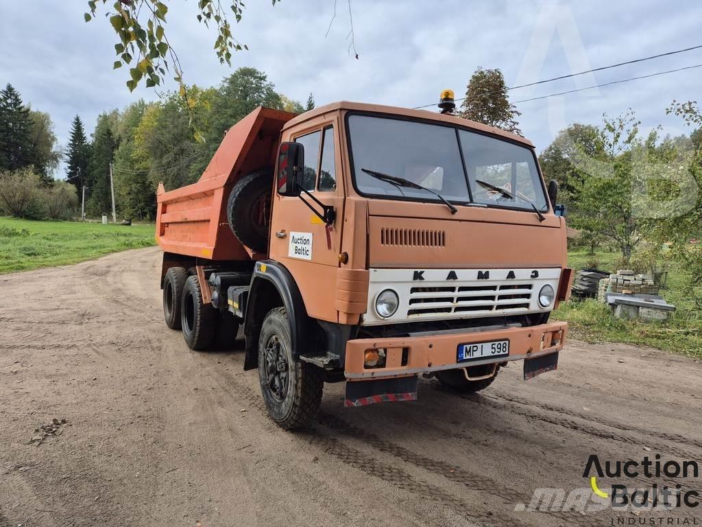 Kamaz 55111 Savivarčių priekabų vilkikai