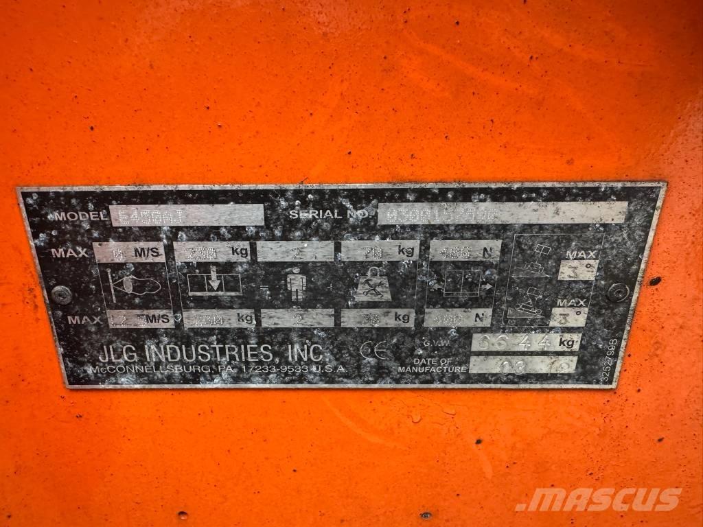 JLG E 450 AJ Alkūniniai keltuvai