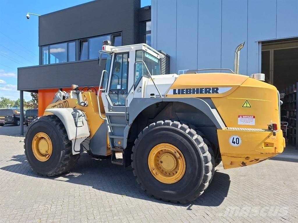 Liebherr L580 Naudoti ratiniai krautuvai