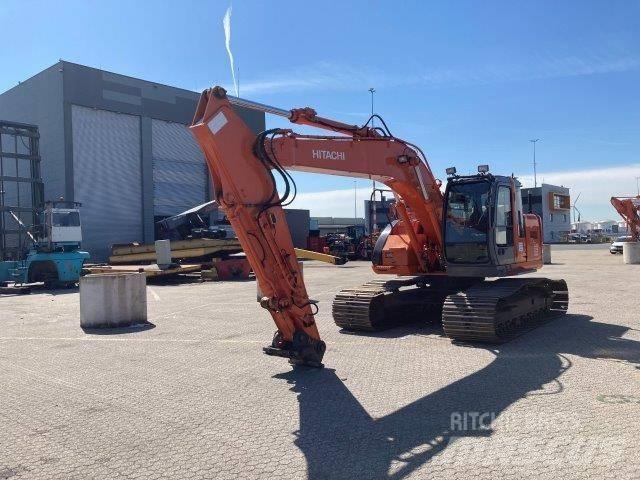 Hitachi ZX225USRLC Vikšriniai ekskavatoriai