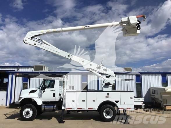 Altec AA55 Ant vilkikų montuojamos kėlimo platformos