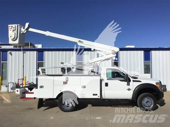 Altec AT200A Ant vilkikų montuojamos kėlimo platformos