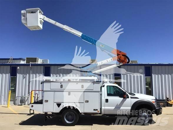 Altec AT37G Ant vilkikų montuojamos kėlimo platformos