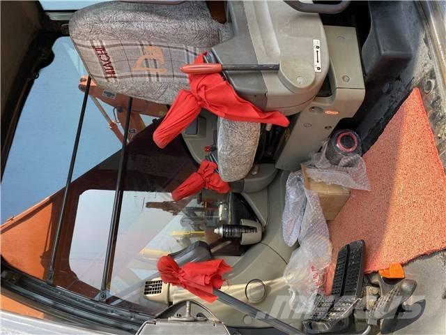 Hitachi ZX210 Vikšriniai ekskavatoriai