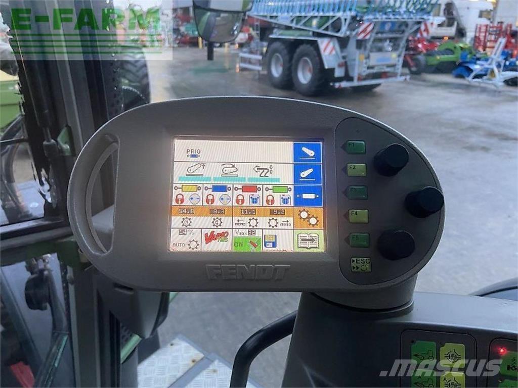 Fendt 820 vario Traktoriai