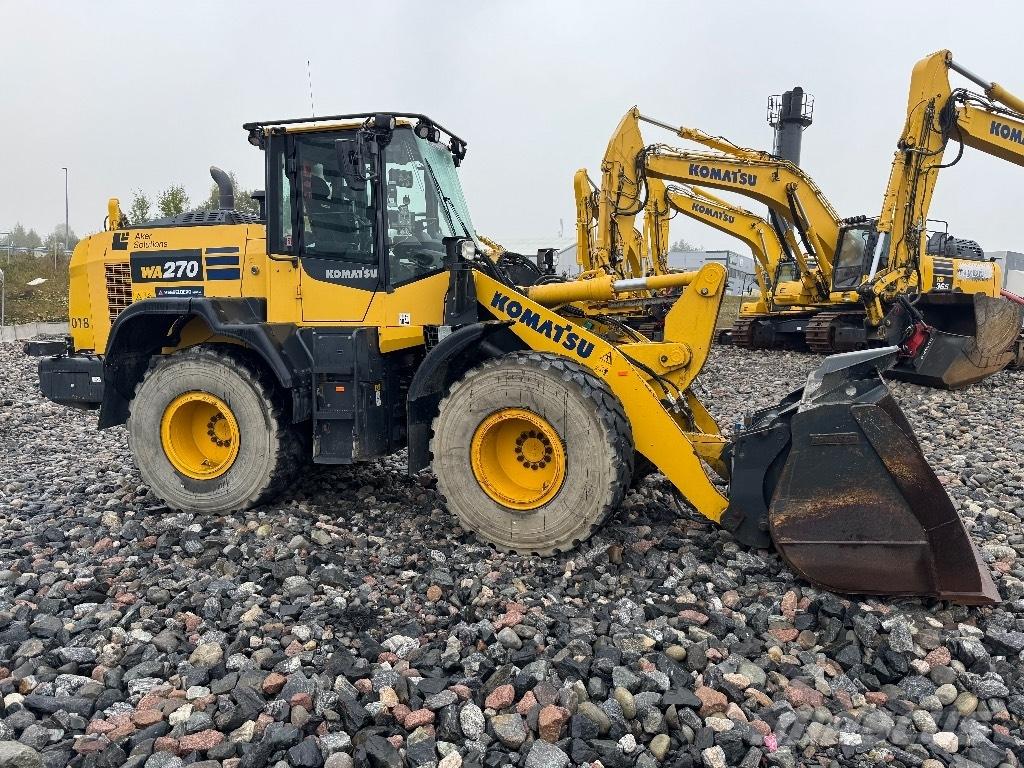 Komatsu WA 270-8 Naudoti ratiniai krautuvai