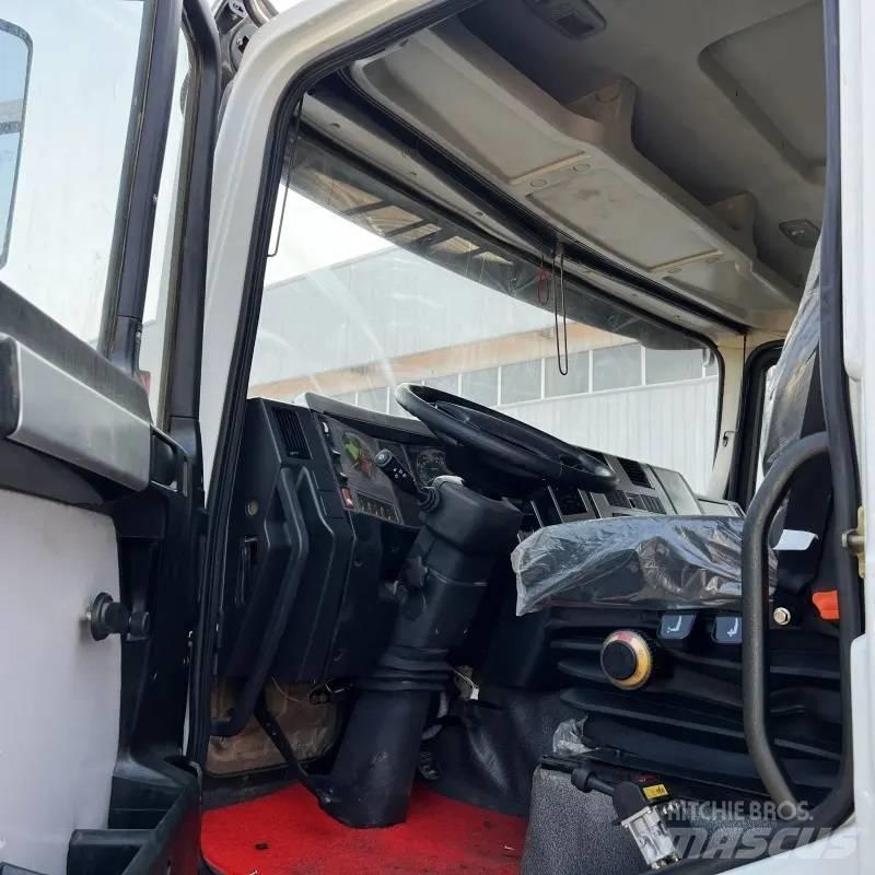 Shacman F 3000 Savivarčių priekabų vilkikai